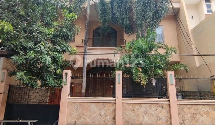 Tanjung Duren House Size 11x21 West Jakarta