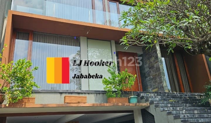 Dijual Rumah Mewah Siap Huni Lokasi Strategis Cluster Puri Indah Jakbar