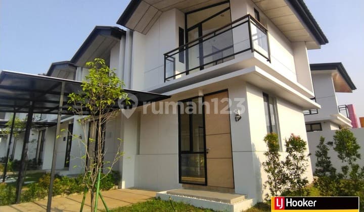 Disewakan Rumah Baru 2 Lantai Cluster Uptown Lippo Cikarang