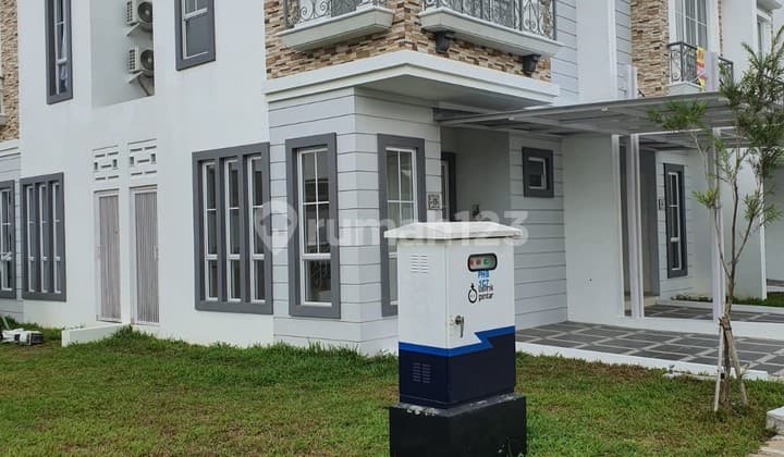 Dijual Rumah Mewah 2 Lantai Cluster Monaco