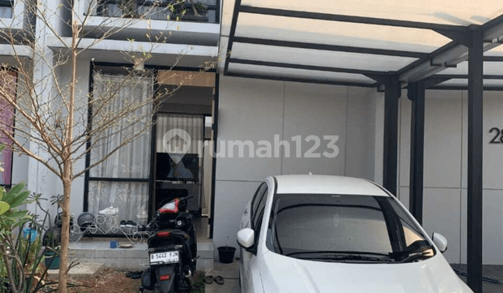 Dijual Over Kredit Rumah 2 Lantai Cluster Waterfront Lippo Cikarang