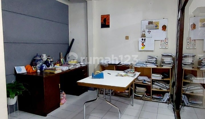 Rumah Siap Huni Dengan Lokasi Strategis D Sayap Setiabudi