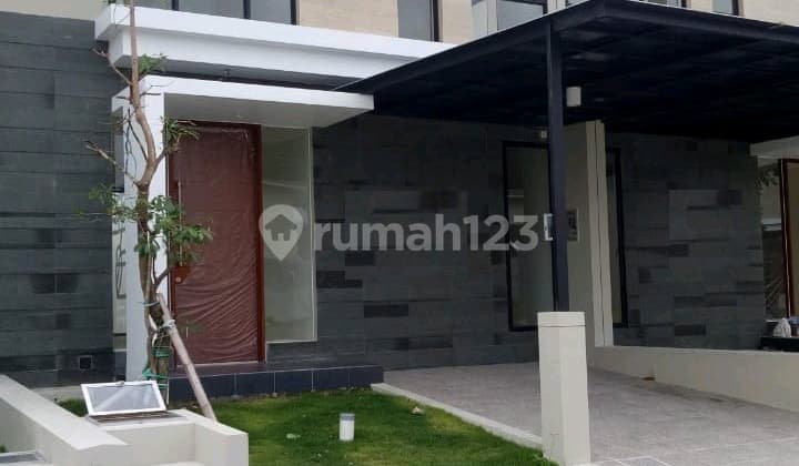 RUMAH MODERN DI NORTHWEST HILL CITRALAND SURABAYA MURAH RON.A2801