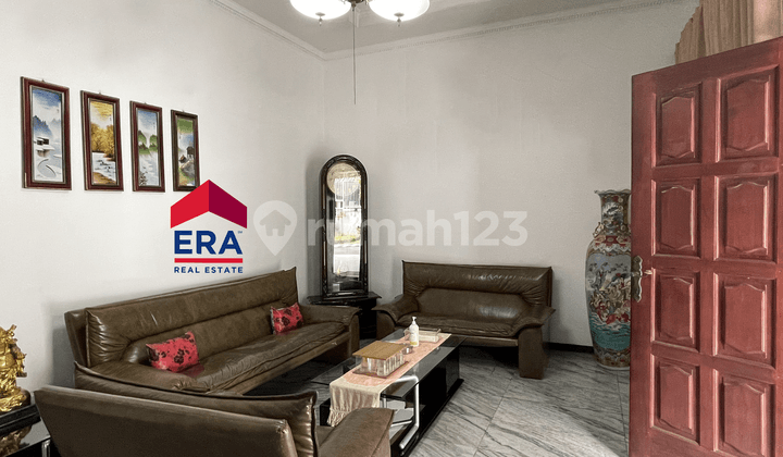 Rumah di Jalan Raya Ketajaya Indah Surabaya, Dekat Galaxy Mall, Universitas Institut Teknologi Surabaya, Unair Strategis