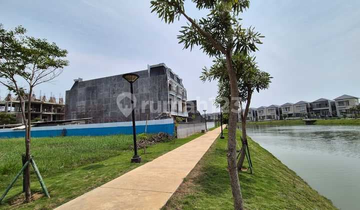 View Danau Kavling Palm Spring Pik2 Badan