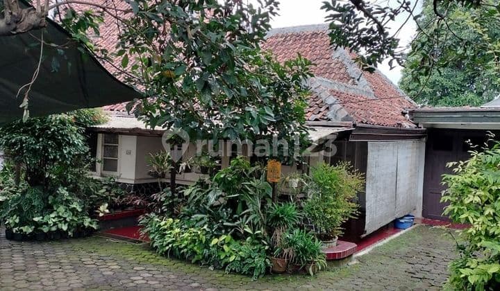For Sale Well-Maintained Old House on Pahlawan Main Road, Bondongan Bogor