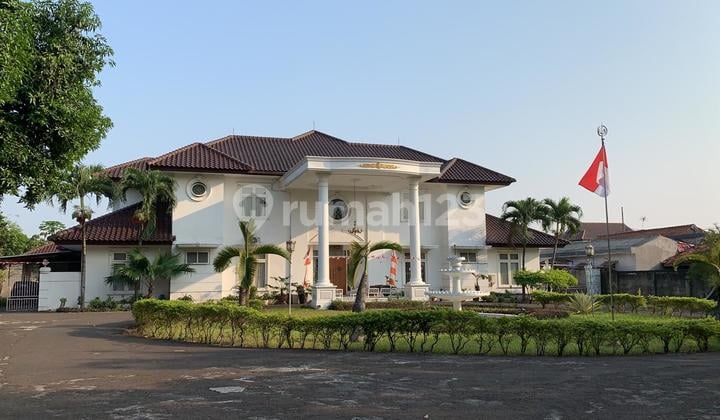 Rumah Besar Dekat Istana Bogor Siap Huni di Cilendek, Bogor