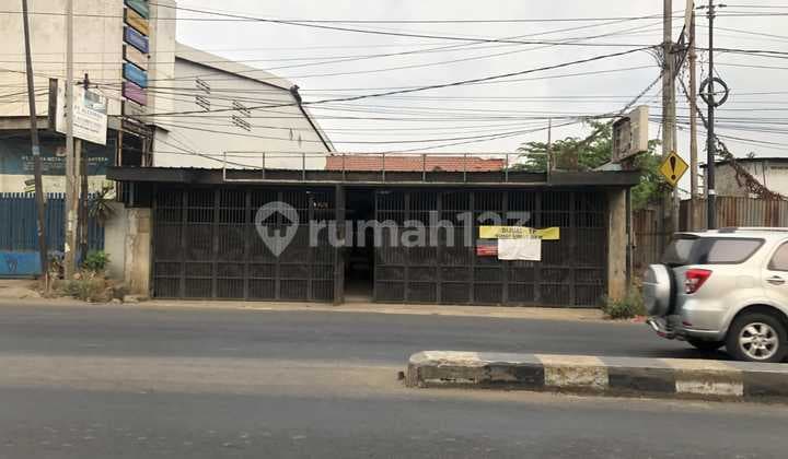 Dijual Rumah Ex Showroom Mobil 2nd di Bantargebang , Bekasi