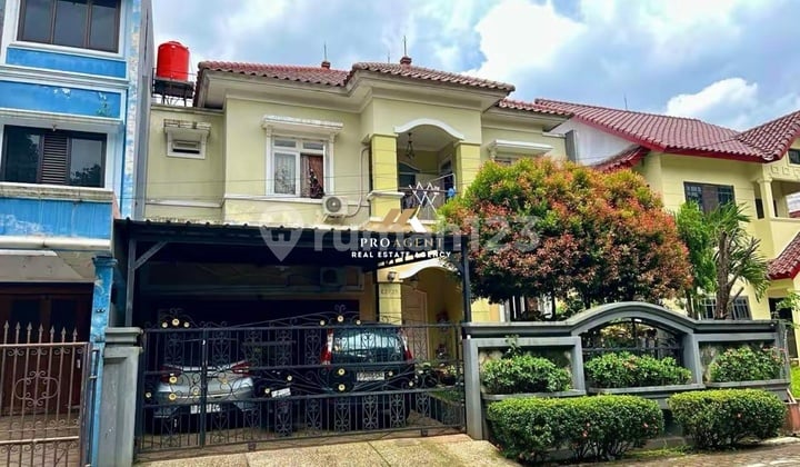 Rumah Cantik 2 Lantai - Siap Huni