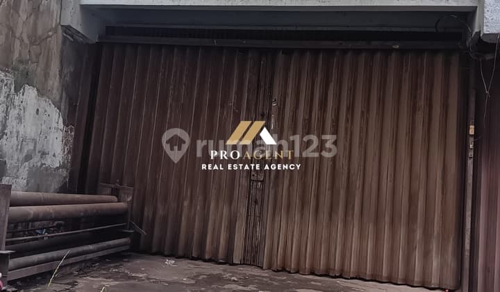 Ruko 3 Lantai Siap Pakai - Peluang Ekspansi di Lokasi Strategis