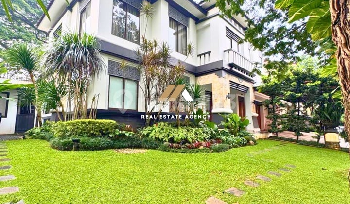 Rumah Hoek 2 Lantai kondisi bagus full furnished siap huni di The Green BSD City