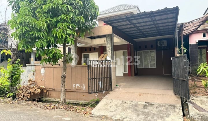 Rumah Siap Huni - Lokasi Strategis dan Lingkungan Nyaman