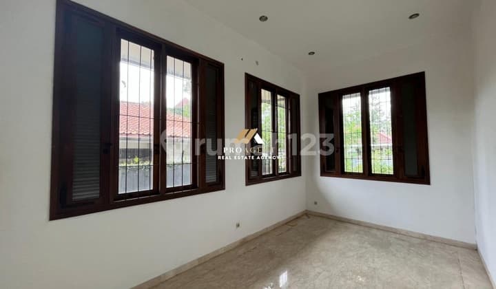 Dijual Rumah Besar Dan Luas di Pusat Kota Bogor Jalan Guntur, Taman Kencana