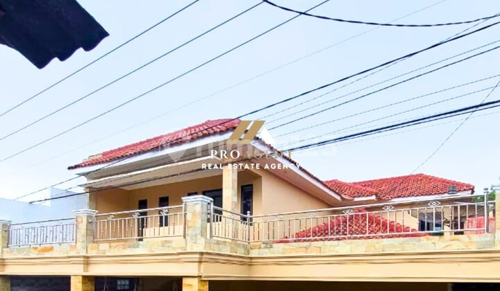 Hunian 2 Lantai dengan Kesan Mewah - Strategis & Nyaman