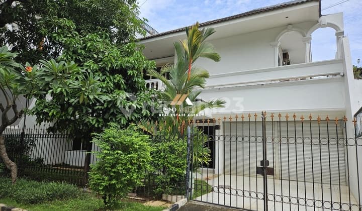 Dijual Rumah Dekat Mall Kelapa Gading di Pulomas Barat 2, Jakarta Timur