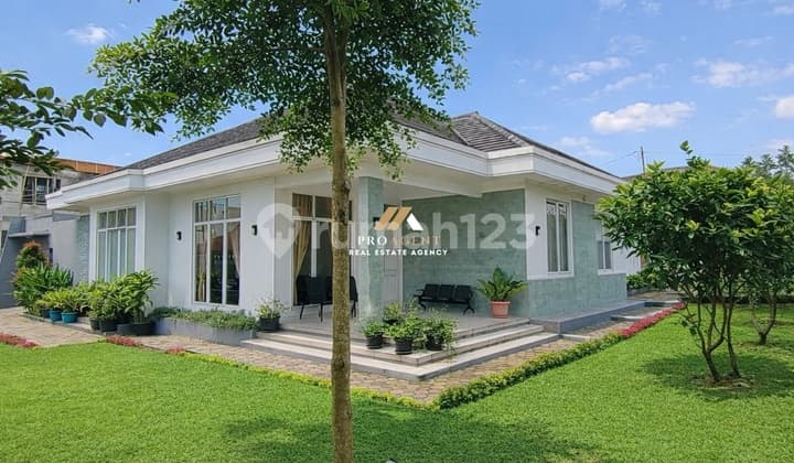 Beautiful House Ready to Occupy - Spacious Yard and Mount Salak View
