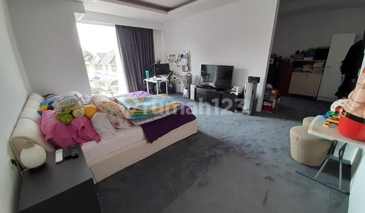 Rumah Modern Minimalis 2 Lantai dengan View di Cipaku Indah Kec Cidadap Kota Bamdung