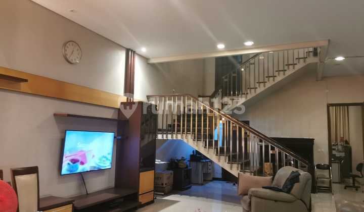 RUMAH KEREN FULL FURNISH DI LENGKONG KECIL TENGAH KOTA BANDUNG