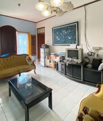 Rumah Nyaman 2 Lt Sadang Serang Sayap Tubagus Ismail Cikutra Dago Bandung