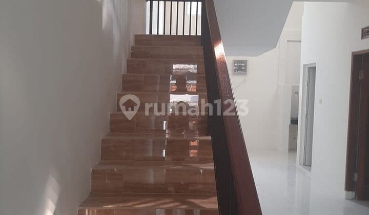 Rumah Baru 2 Lt di Kembar Sari Indah Sayap Sriwijaya Bandung