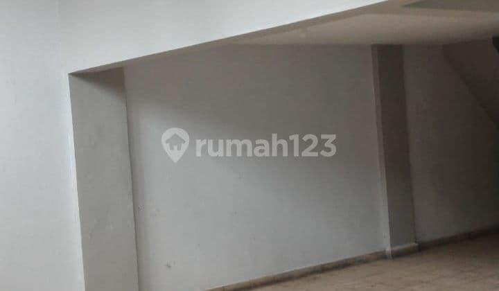 Ruko 1½ Lantai Tengah Kota di Mainroad Pasirkaliki Bandung