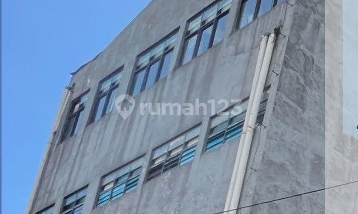 Gedung 4 Lantai Mainroad Soekarno Hatta Regol Bandung