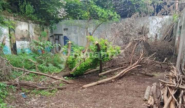 Tanah Luas Dengan Lebar Besar ( + Bangunan Tua) Di Mangunsarkoro Pusat Cianjur Kec Cianjur Kab Cianjur