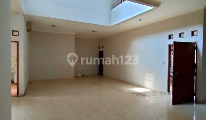 Rumah Strategis 2 Lantai Di Sayap Pajajaran Kec Cicendo Bandung