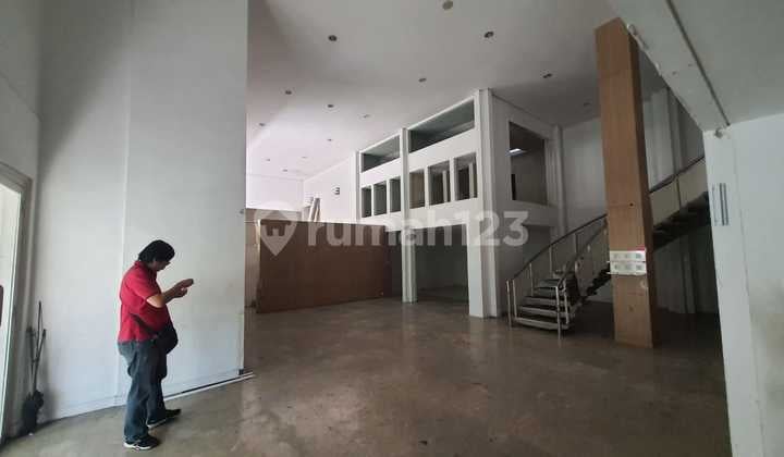 Ruang Usaha Strategis 3 Lantai di Mainroad Sutami Sayap Sukajadi Kec Sukasari Bandung