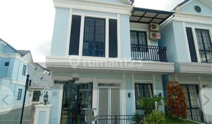 Selling at a HUGE Loss: 3-Storey Lavon House in Suvarna Sutera