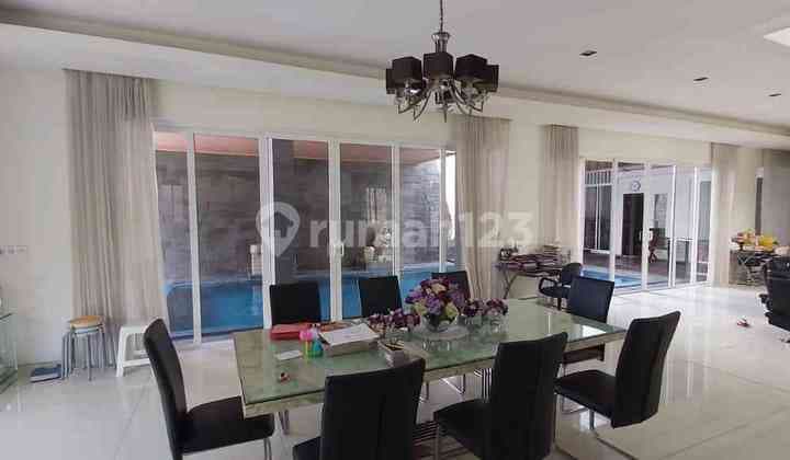 Rumah Mewah Graha Famili Golf View Surabaya Barat