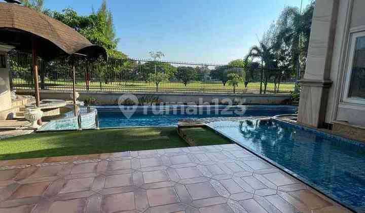 Rumah Mediterania Golf View Graha Famili Surabaya Barat