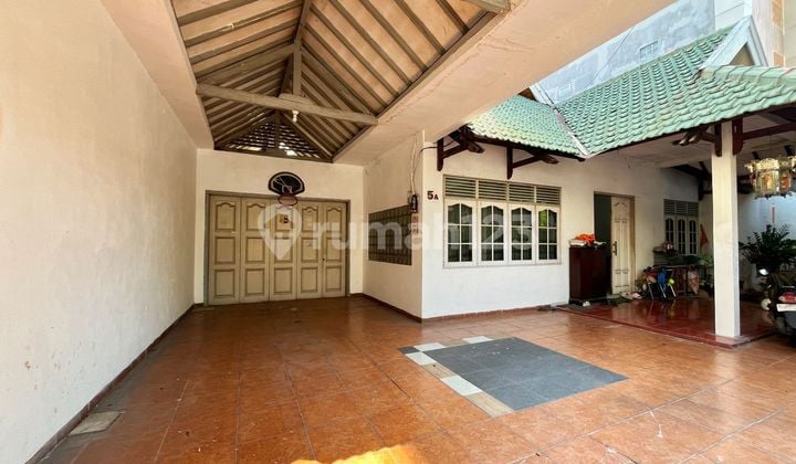 Rumah Lama Jalan Raya Anjasmoro Surabaya Pusat