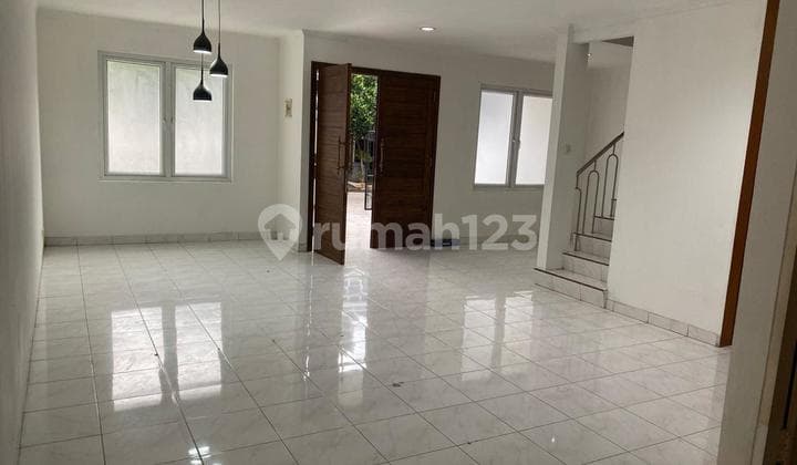 Rumah 2 Lantai Siap Huni di Daan Mogot Baru
