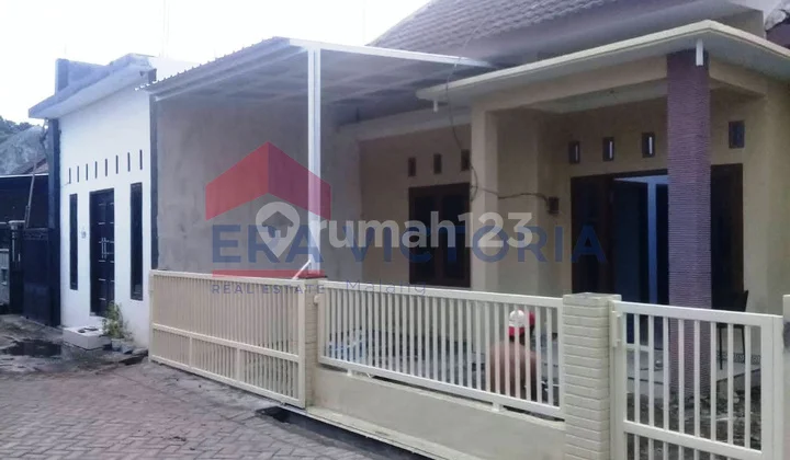 Rumah Pojokan Di Griya Pelem Indah, Pare, Kab Kediri Rumah Pojokan Di Griya Pelem Indah, Pare, Kab Kediri