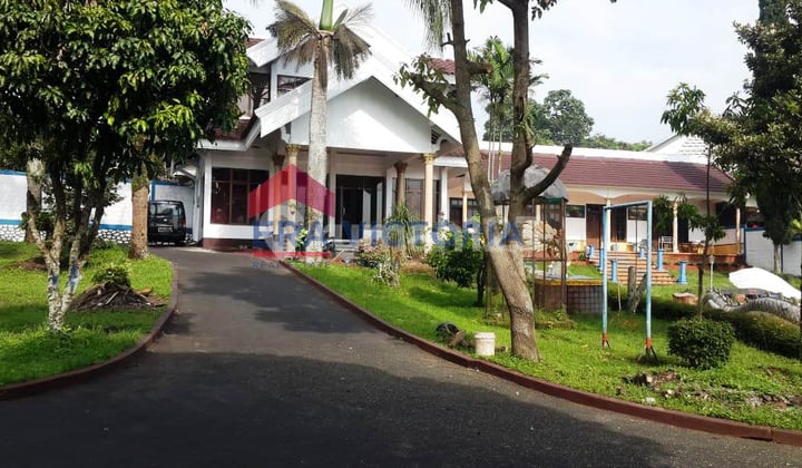 Rumah Villa Besar Dan Luas Furnish Cuma 3 Menit Ke Jatim Park 1