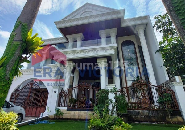 Dijual Rumah Cantik Megah Perum Elit Boulevard Araya
