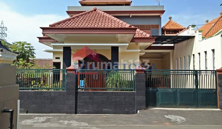 Rumah Villa Kondisi Sangat Istimewa Di Dewi Sartika Kota Batu