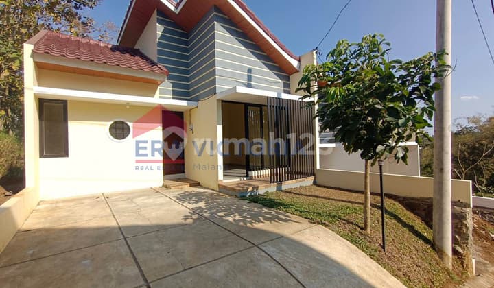 Dijual Rumah Baru Lokasi Dekat Cafe Omah Ndeso ON Malang