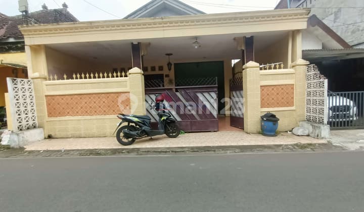 Rumah Dijual, Lokasi Prime Dekat Jalan Raya dan Fasilitas Pendidikan Terbaik