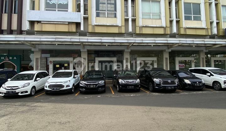 Ruko Semi Furnished di Jl. Bulevar Selatan, Ruko Emerald, Summarecon Bekasi, Summarecon Bekasi