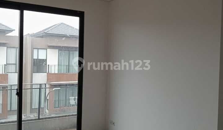 Rumah Mewah di Kawasan The Zora Cluster Kazumi BSD City