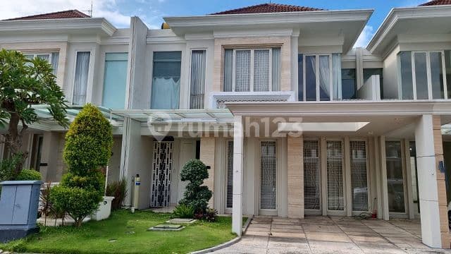 Rumah di Casa Tobago Pakuwon City Grand Island