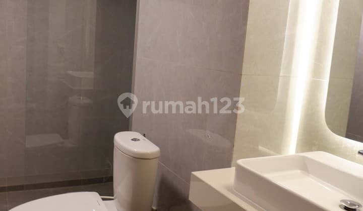 Disewakan Condominium Taman Anggrek 3Br Furnished Jakarta Barat