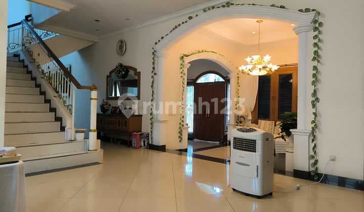 For Sale Spacious Ready-to-Live-In House in Vila Melati Mas Tangerang