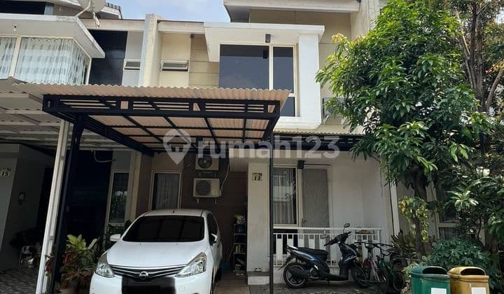 Rumah 2 Lantai Furnished di Urbana Ciputat, Tangerang Selatan