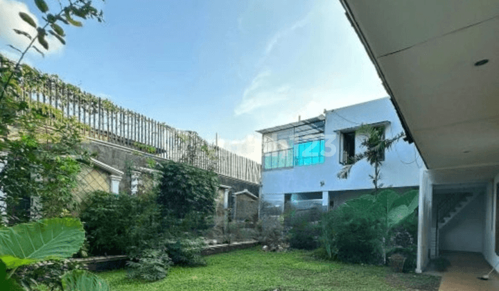 Disewakan/dijual Rumah Luas Di Kemang Jakarta Selatan