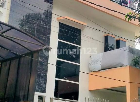 For Sale 3-Story Flood-Free House in Muara Karang