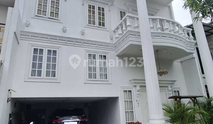 Dijual Rumah Mewah 3 Lantai Di Modernland Tangerang