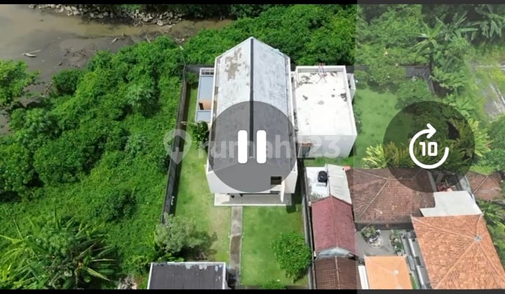 Dijual Vila dengan Unblocking Beach dan River View Gianyar Bali